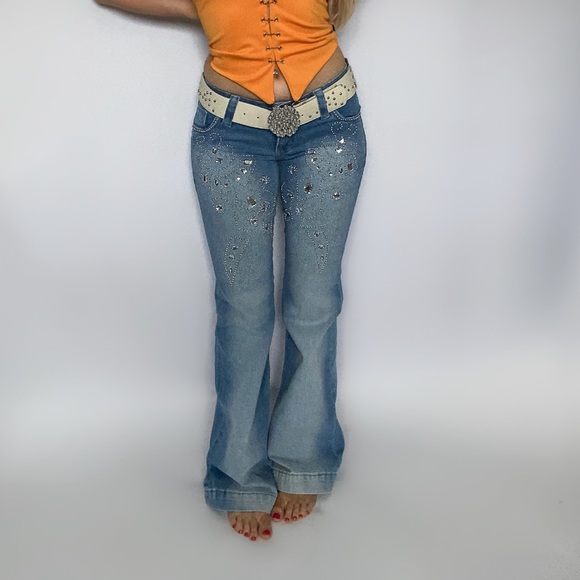 ❌SOLD-DEPOP❌ Y2K Jewelled Flare Jeans & Belt - Picture 2 of 7